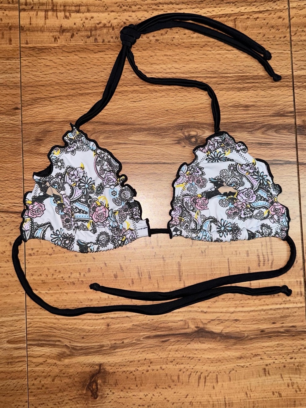Women’s Swim Floral Rose Scalloped Triangle Brazilian Bikini Top - Ruffle Trim